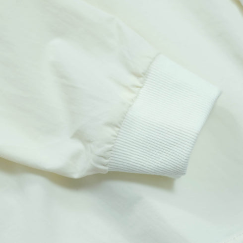 Boysnextdoor 白色防潑水套頭襯衫外套